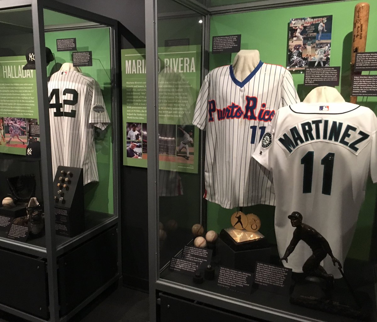 kpodwyer's tweet photo. Two of the greatest - @11EdgarMartinez and @MarianoRivera - who had plenty of battles between the lines (advantage Edgar) ready for induction together into @mlb @baseballhall
 #EdgarHOF  #AllTimeGreats https://t.co/6SgPu9S8ae