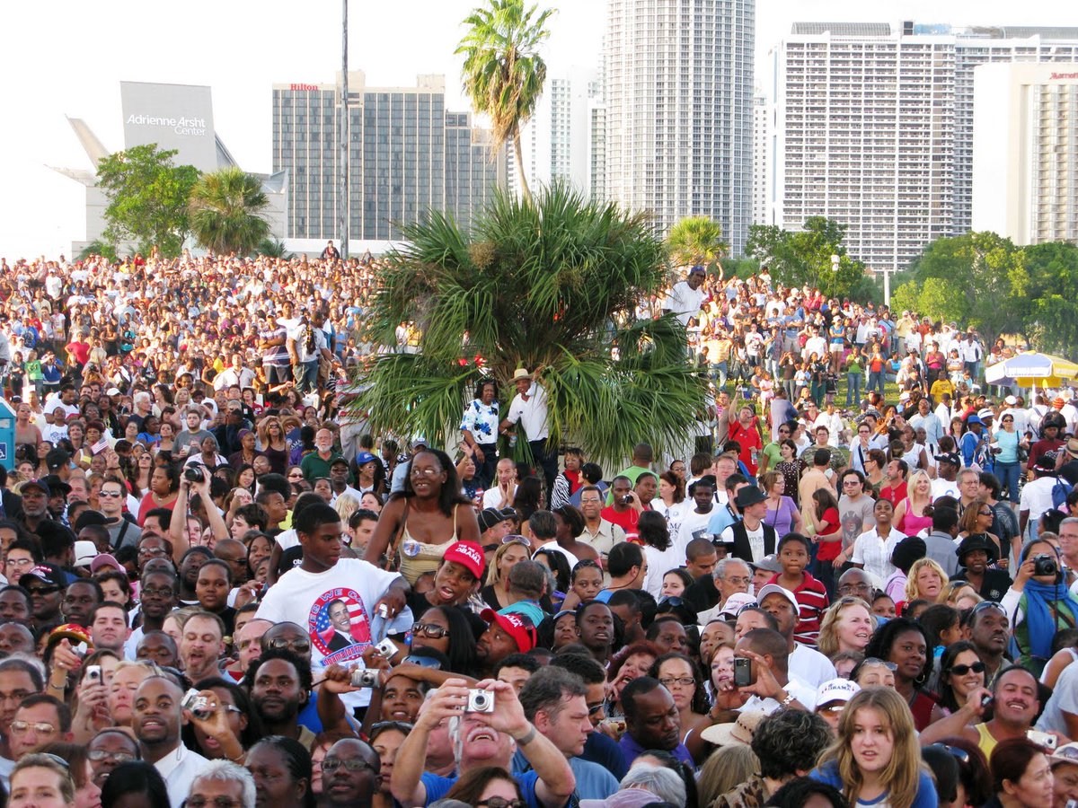 Follow305News's tweet photo. Miami is home to 150+ ethnicities and 60+ languages https://t.co/udgueZEeOC