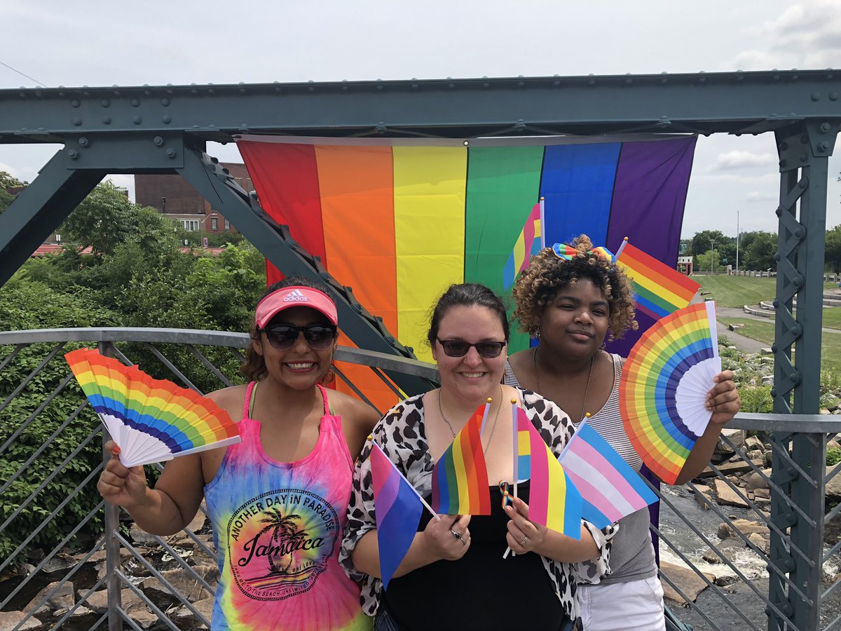 Pathways4Change's tweet image. Come visit our table to learn more about our volunteering opportunities. We hope to see you soon! 
.
.
.
.
.
.
.
.
#GlorifyTHIS #PathwaysForChange #timesup #metoo #pridemonth #pride #believesurvivors #centralma #massachusetts #mentalhealth #mentalhealthawarenessmonth