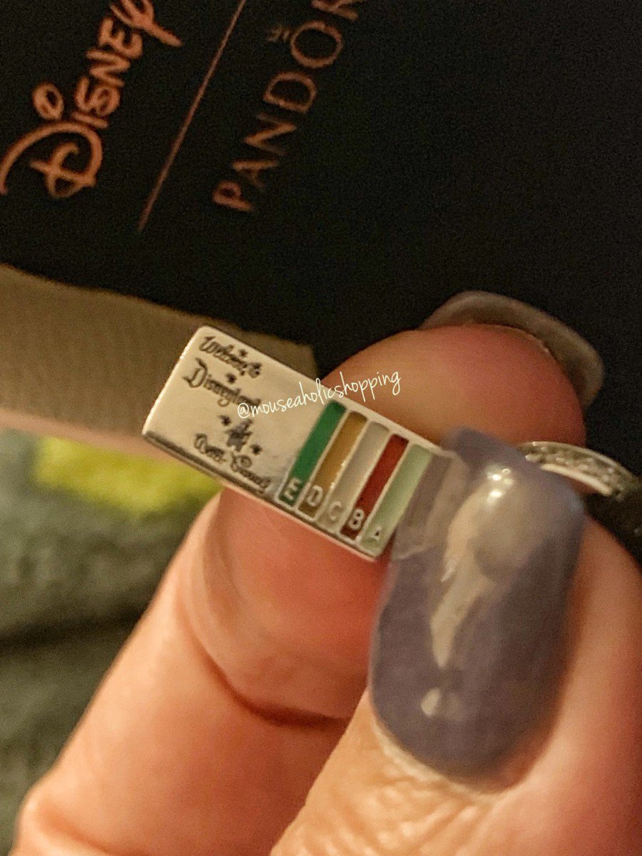 mainstreetmouse's tweet photo. Nostalgic #Pandora Ticket Book Double Sided Parks Charm Really Brings Us Back - https://t.co/CNdaJESK2Y #disneydisneyparks #disneylandresort #disneylife #disneypandora #DisneyParks #DisneyStyle #themainstreetmouse #waltdisneyworldresorts #Disney #Disneyland #TMSM https://t.co/uSaF24TYvE