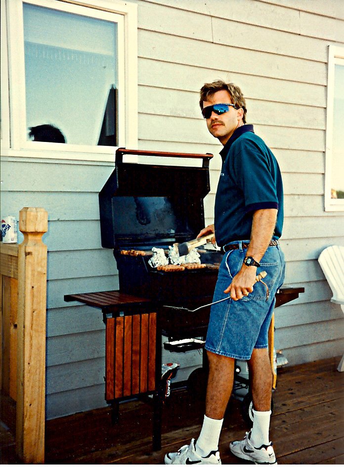 EatAroundHQ's tweet photo. @RampCapitalLLC Great dad bods can only be achieved with this summer grilling style: https://t.co/knpoegOvyi