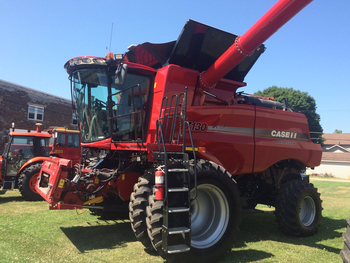 NT_Peru's tweet photo. I don’t see any green combines here at Convoy for Cancer a part of me is miffed. I want that Deere representation! https://t.co/falcsxoDTz