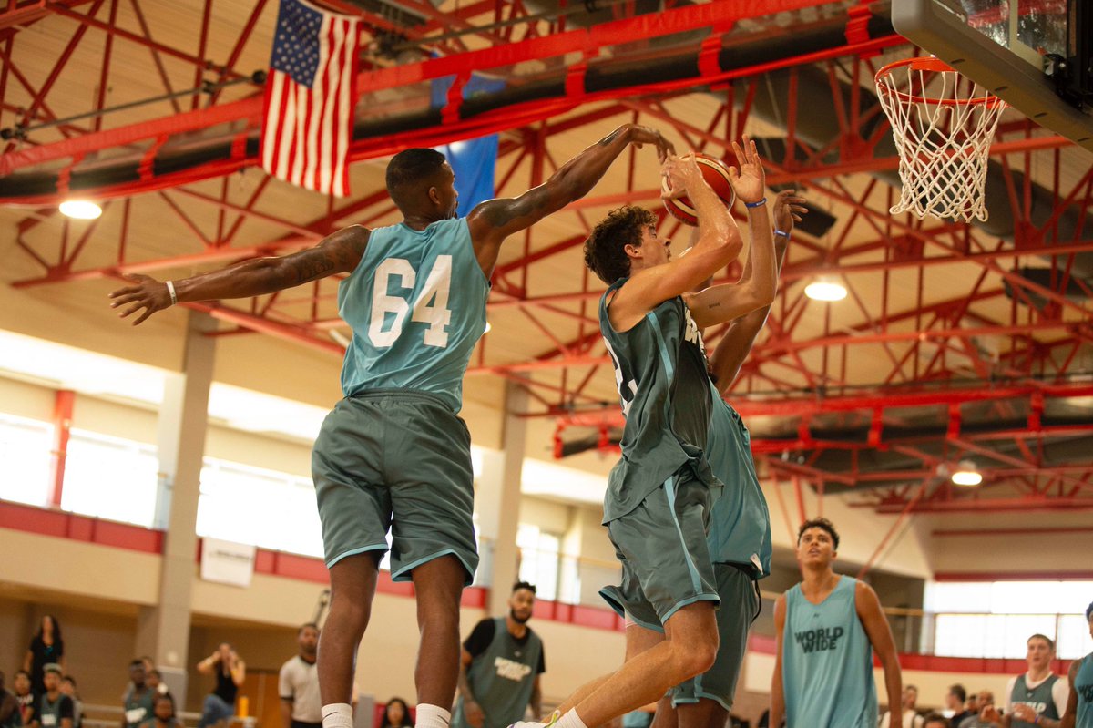 WorldwideInvite's tweet photo. Nahshon George (@Shon_24) was a defensive beast all week. His play in the latter half of the week helped elevate his squad to a championship, and helped him earn a first team all tournament selection. @HoopsAttorney #wwsm https://t.co/39AU5E45Fg
