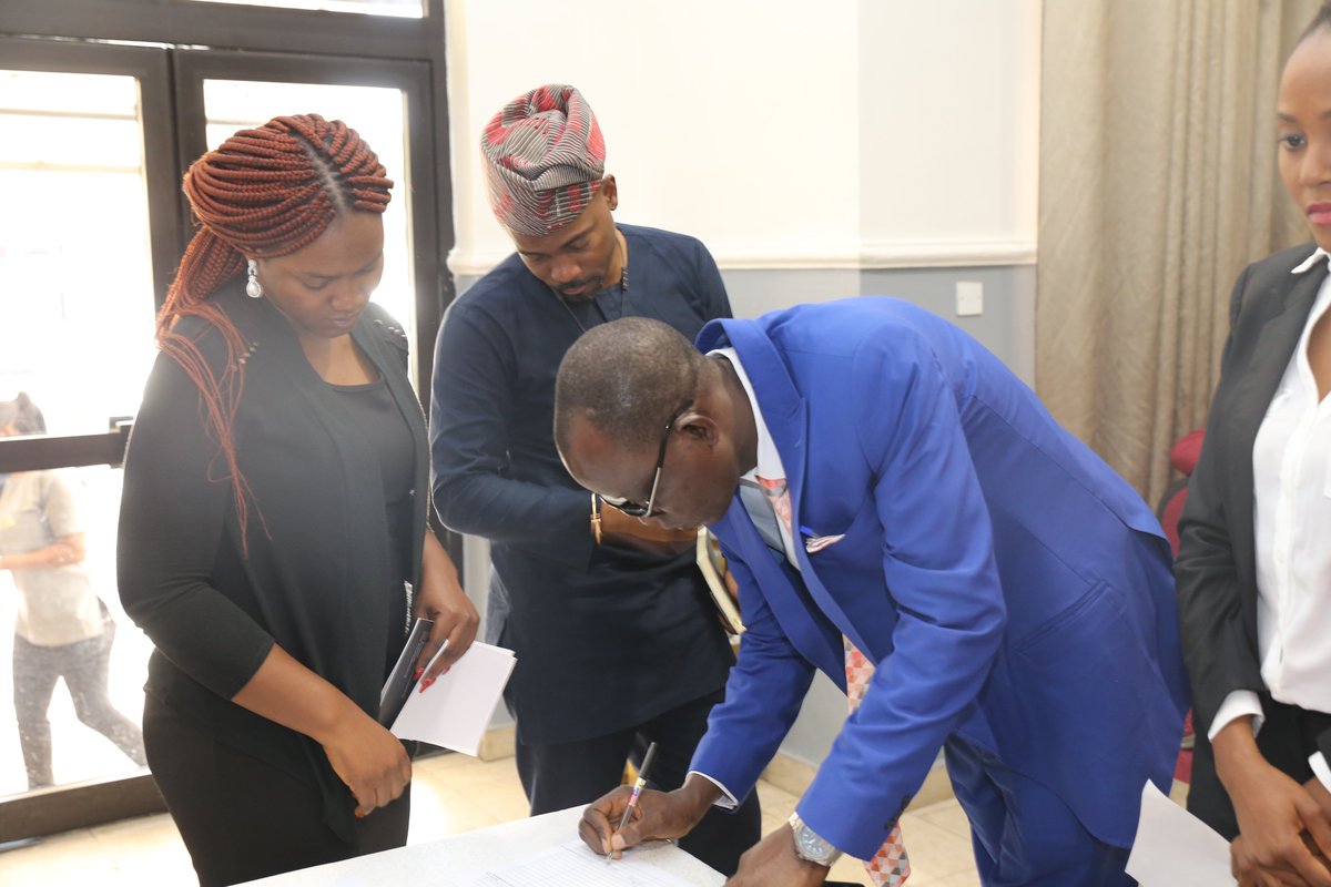 ARCSC_Hub's tweet photo. @NphcdaNG @zukynokeke @dhananjayjagtap @ARC4SC @TeamRex11 @miga_team @MeetTeamSWIFT @GHSupplyChain @ExousiaLagos @lastmilehealth @HellenBen2 @mitsupplychain @NafdacAgency @DGatNAFDAC @GS1Nigeria @FidsonHealthPLC @ARC_Nigeria @PamelaSteeleLtd @UNICEF_Nigeria @ascm_org @HealthSCM @SupplyChainNtwk @help_logistics Arrival of the Director, Food and Drug Services, @Fmohnigeria (2nd right) and the Basic Healthcare Provision Fund (BHCPF) Technical Lead, @Fmohnigeria Dr Banji Filani at the #ARCcloseout. #ARC #supplychain #Health https://t.co/2Rncy29Gu6