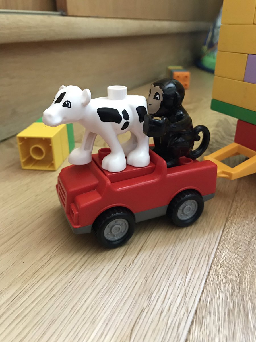 Labbaði inn á þessa athöfn í barnaherberginu í morgun. Þarf ég að hafa áhyggjur?