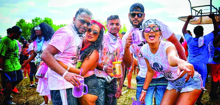 nj_holiday's tweet photo. Exciting Announcement!!!
Free FOOD before 11:30 π€
Welcome to #OrlandoJouvert2k19! π₯π₯
See you all later!
https://t.co/OFhDOgjWMy
#jamaicacarnival #evolutiontampa #socamusic #reggaeton #soca #orlandoparty #teamsoca #coolerfete #socatotheworld https://t.co/96DYOrldBI https://t.co/rZRB3ITA2R