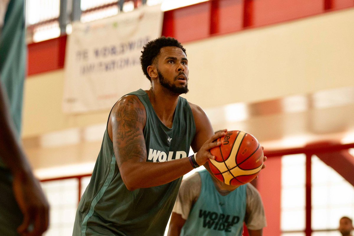 WorldwideInvite's tweet photo. Northeastern Men’s Hoops alum (@GoNUmbasketball) Anthony Green (@AGreen57) made his name known last week and earned a second team all-tournament nod after strong rebounding and defensive performances got the coach’s attention. @kreationtalent @KevTarca #WWSM https://t.co/HZpk2sbeGc