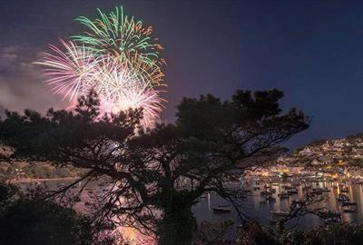 With food, drink and music festivals, as well as regattas and shows, South Devon is a great place to be this summer! You can find out more about what's on here >ow.ly/TVXk50uWouU