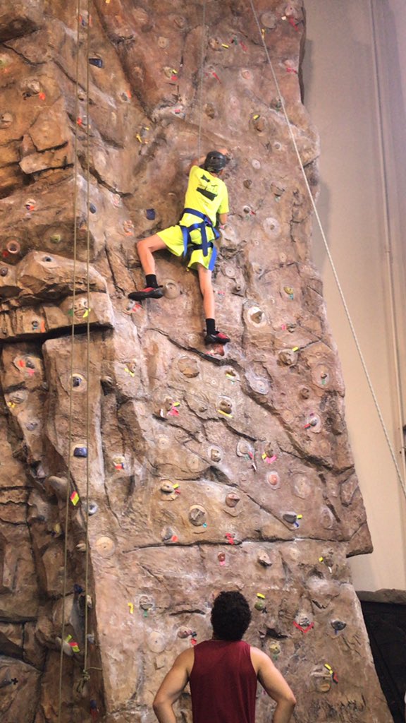 patrickcady1's tweet image. Julian on pace#mphawks