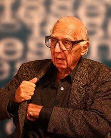 “İnsanlığın tarihinde meydana getirilmiş olan, hayranlık uyandırıcı ne varsa, bunların ancak küçük bir kısmı hoşnutluk eseridir. Yaşam ereği olarak hoşnutluğa haddinden fazla değer biçiliyor. Yeni eylemlerin mahmuzu hoşnutsuzluktur, insan olmaya özgü olan budur.” Georg Kreisler