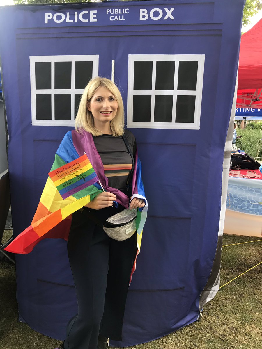 TStylecat's tweet photo. Jodie Whittaker @hullpride @Humberbeat TODAY! #jodiewhittaker #HullPride #prideofhull #jodiewhittakerlookalike #lookalikemodeling https://t.co/Y2XmPFk9yD