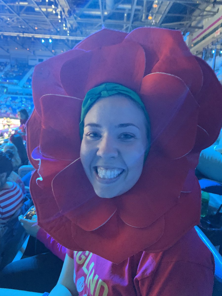 No words. <a href="/lizziesaywell/">Lizzie</a> . #ThisIsNetball