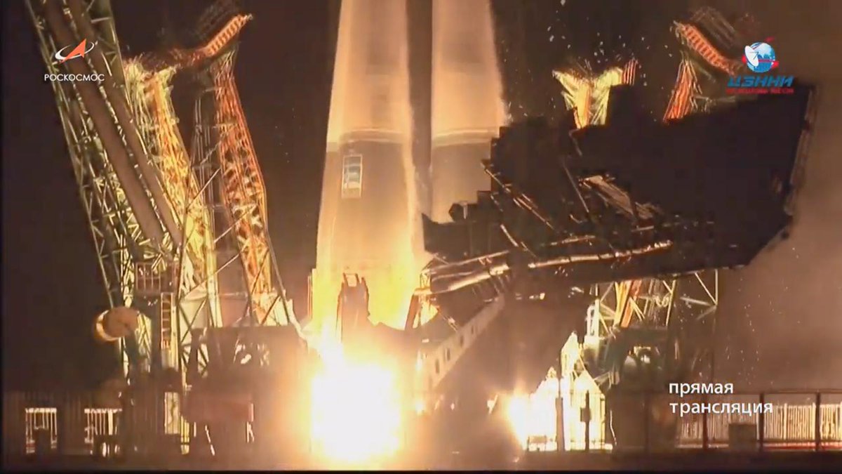 ShuttleAlmanac's tweet image. LIVE - Pics 1-4 of the launch of the Russian #SoyuzMS13 #Exp60 crew @astro_luca @AstroDrewMorgan &amp;amp; Skvortsov to the #ISS @Space_Station from Baikonur
