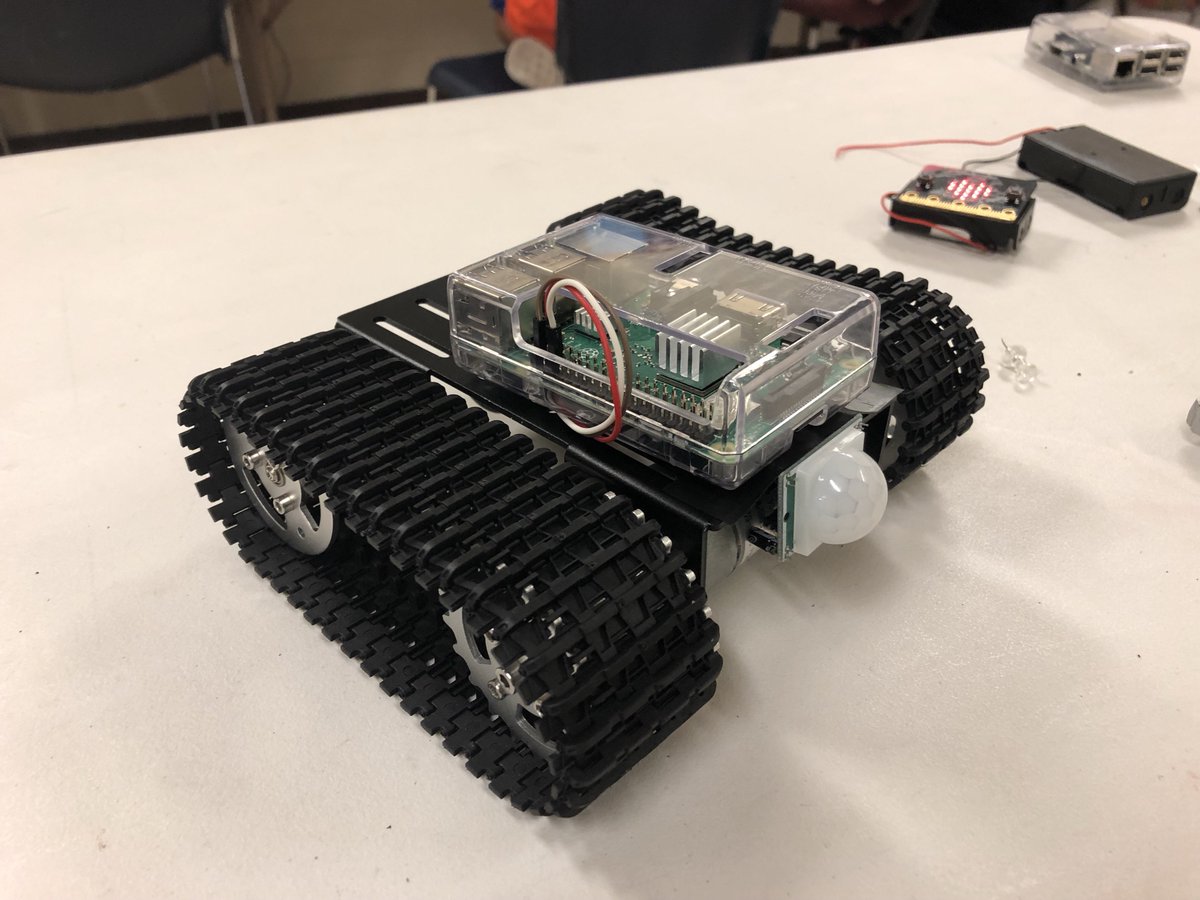 CodeForce1's tweet image. Getting closer...

#summerrobotics #codeforce #beyondcoding