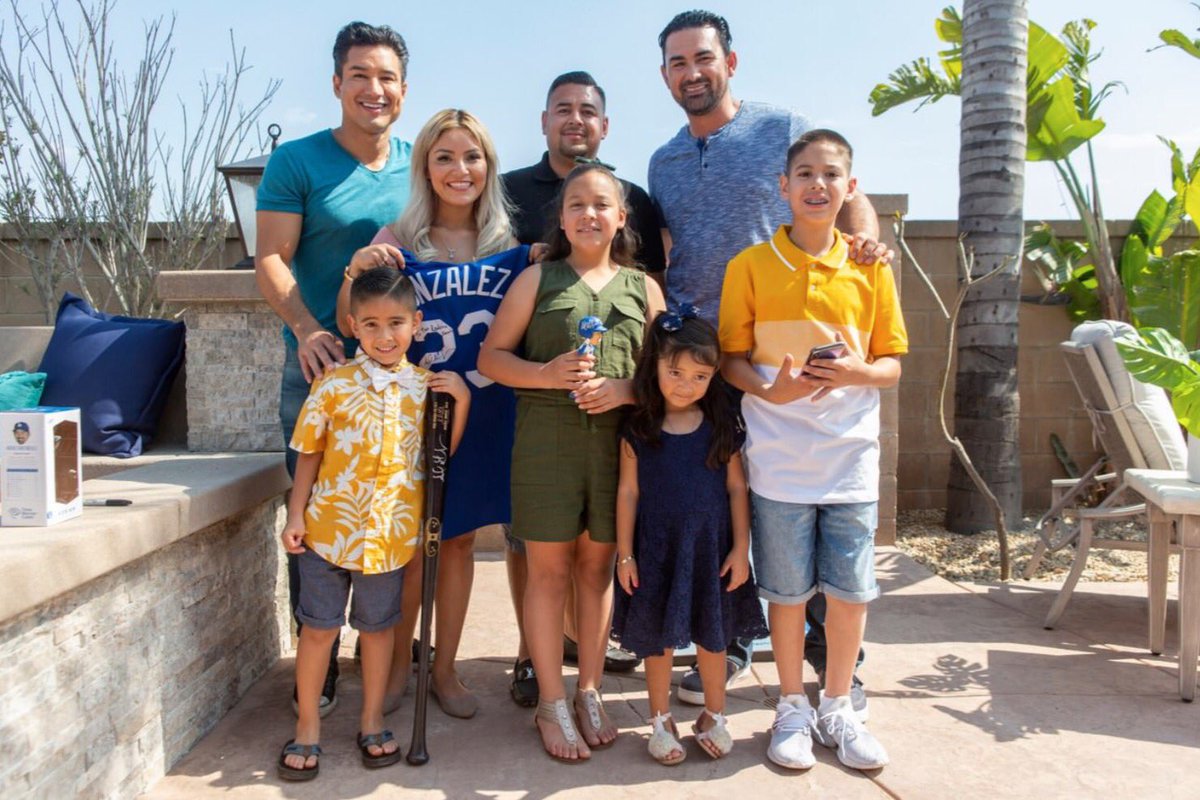 mariolopezviva's tweet photo. Youβre the man @Adrian_ElTitan! Gracias amigo...
@HGTV
#SupersizeMyPool #PimpMyPool #HGTV https://t.co/p1wIGGWtg7