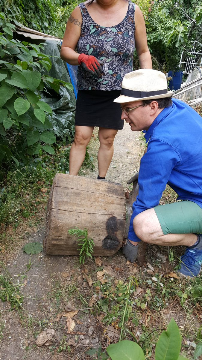 FloLeNulzec's tweet image. Amynagement un progress à @laMYNE_ 
#bucheron #TiLiOS #jardin #LaMyne