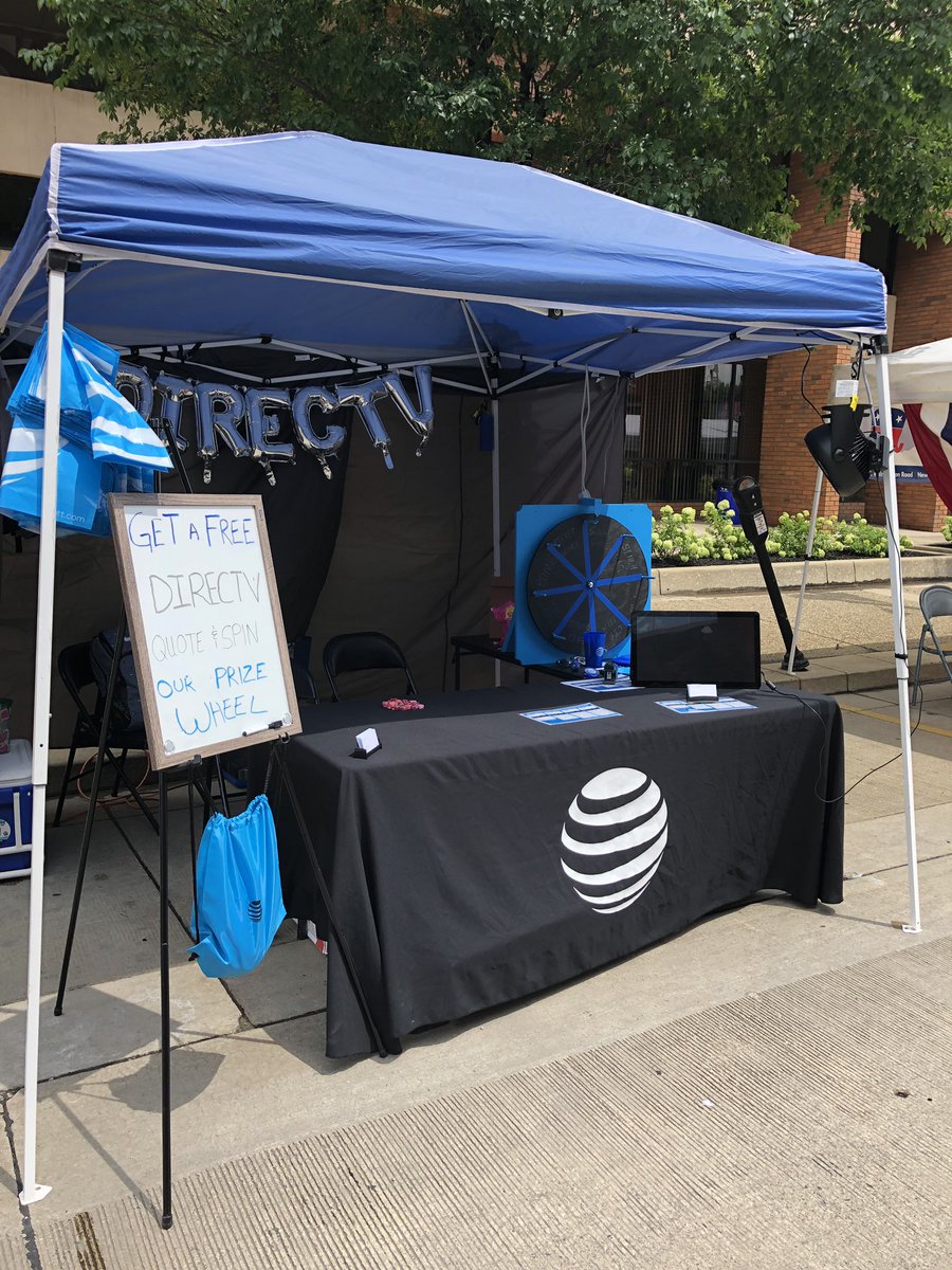 RobRopon_rr127s's tweet photo. @heroboy1982 and myself are all set up ready to rock the Freedom Fair and Fireworks Festival !!! @Slaug_terhouse3 @jerryfornwalt @gilbybutleratt @judy_cavalieri https://t.co/b0qUJ3ZCfK