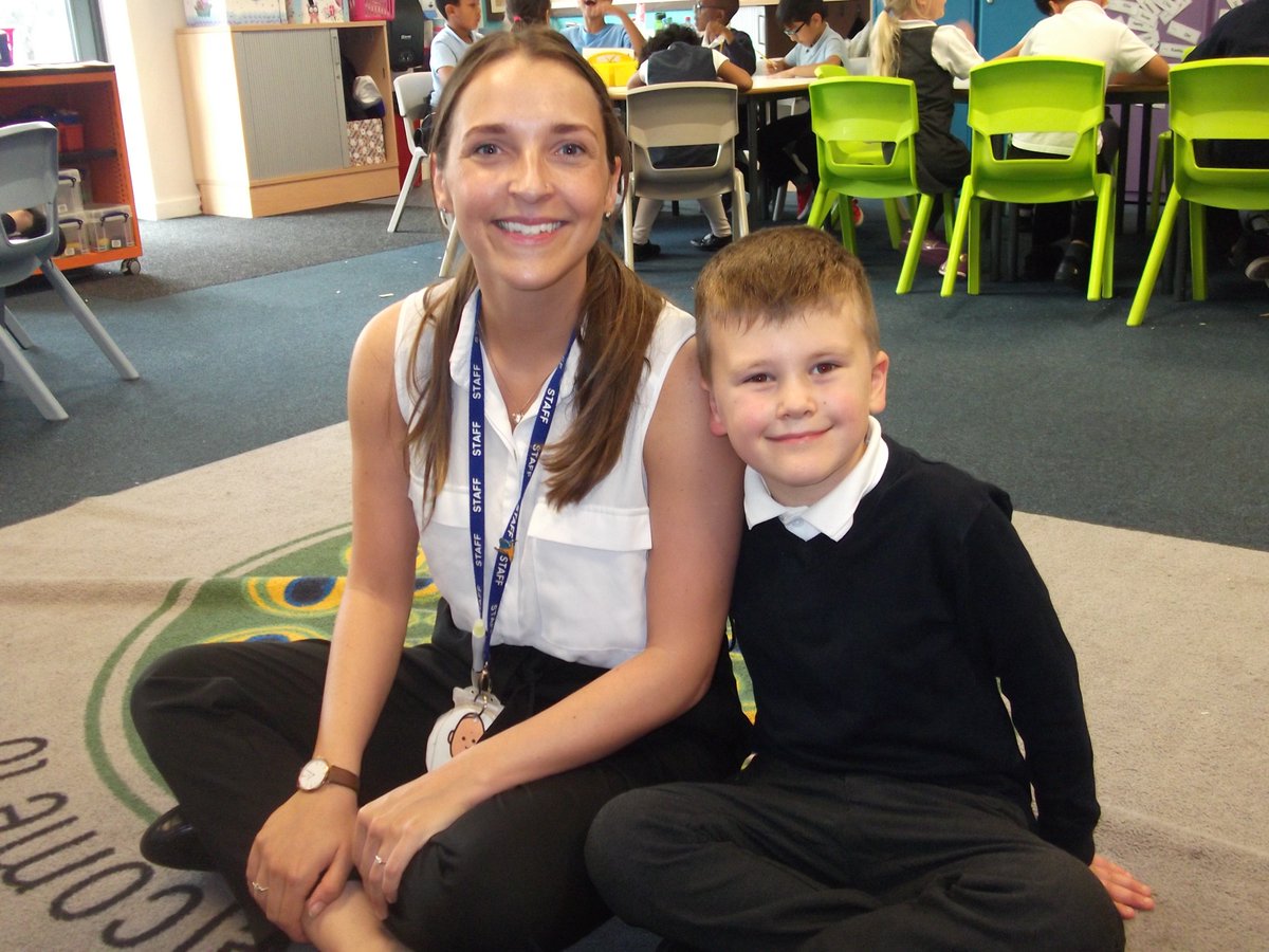 MrsTanday's tweet photo. Ravens had a lovely transition morning with their new teacher #Year2ready #allgrownup 📚 https://t.co/LwK7idQ1C2