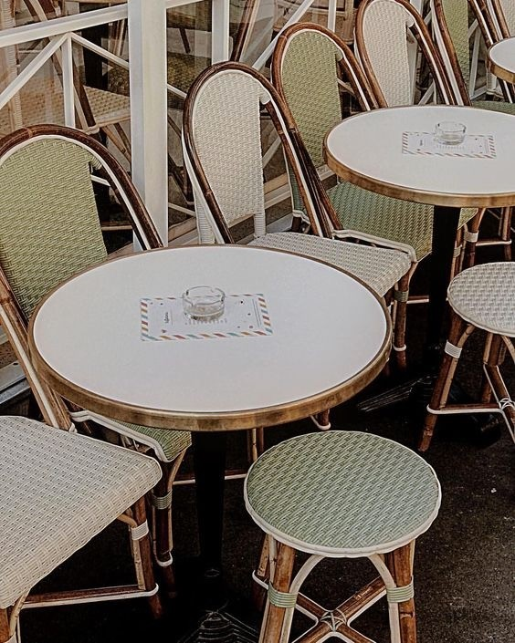 marcherstudio's tweet photo. A table for one and a glass of champagne please. #MarcherStudio https://t.co/6a3pvuEAXE