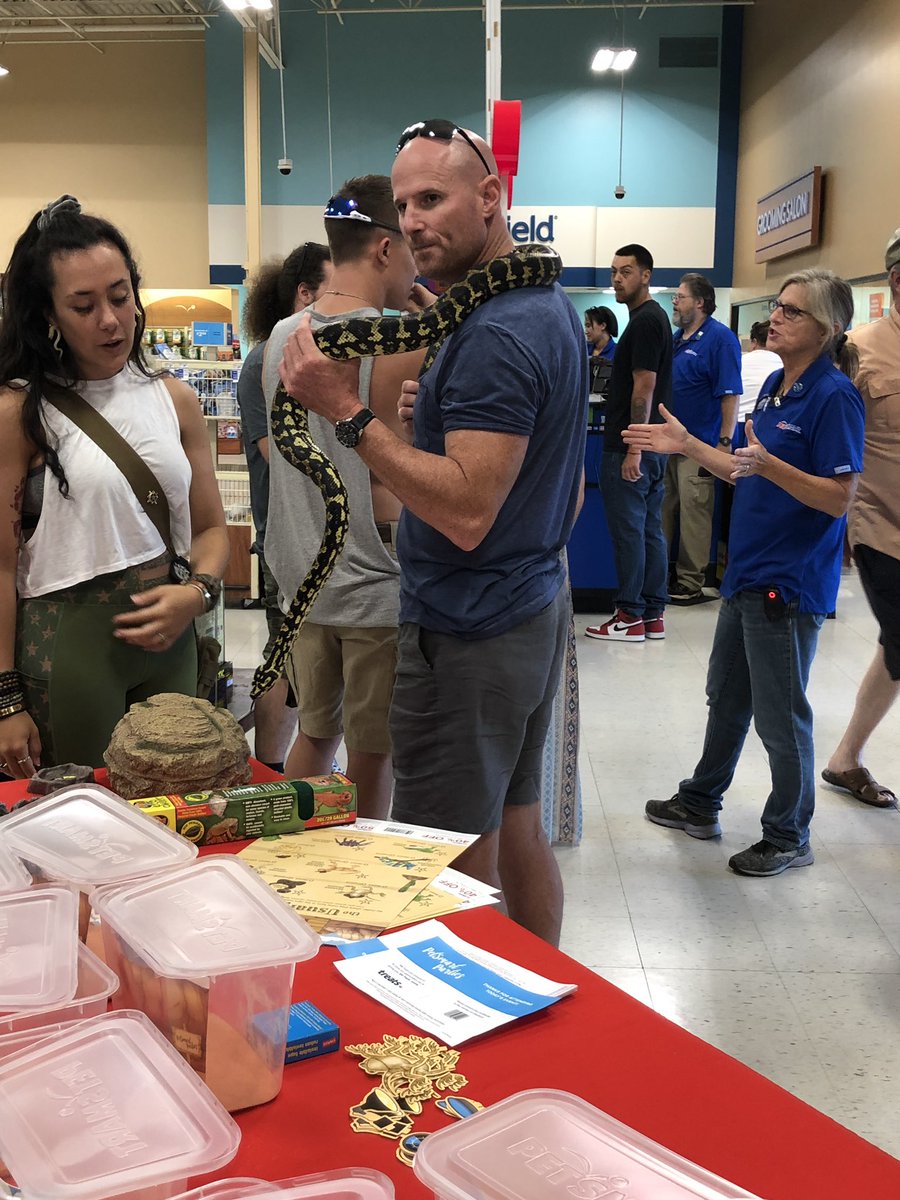 Petsmart 0656 tweet media