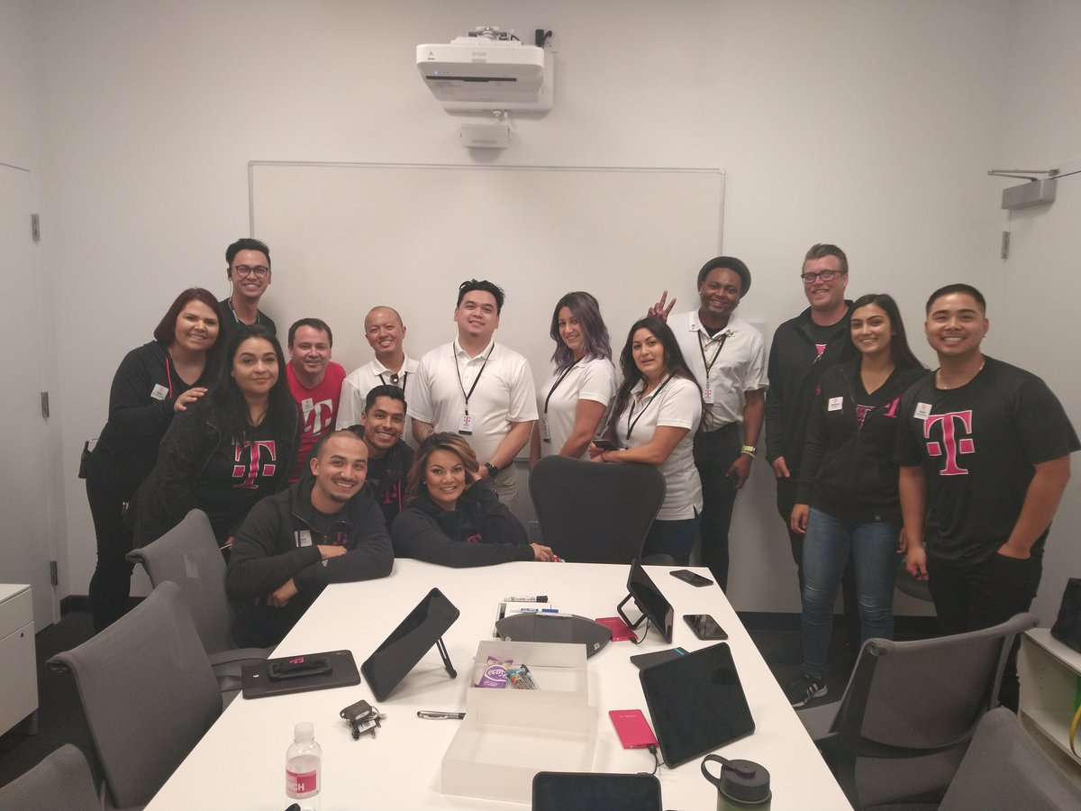 ItsMeTooony's tweet photo. @JohnLegere @JonFreier  @TMobile the Las Vegas Signature store was an absolute BLAST!  The Love and Enthusiasm of the Vegas team was amazing! A great First Experience at this store!

They were REVVL Ready!

Please tag them they deserve the recognition

#Uncarrier #REVVL #Revvlry https://t.co/6JdO91JCG6