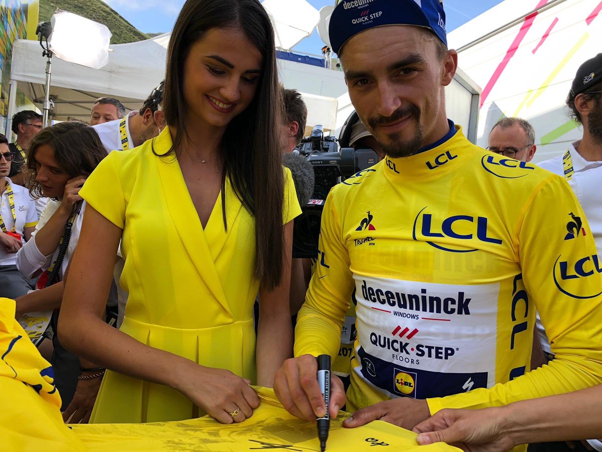 LeTour's tweet image. RT &amp;amp; follow to win a Yellow Jersey signed by @alafpolak1 with @lecoqsportif.
RT &amp;amp; follow pour tenter de gagner un @MaillotjauneLCL signé par @alafpolak1 avec @lecoqsportif.

#TDF2019