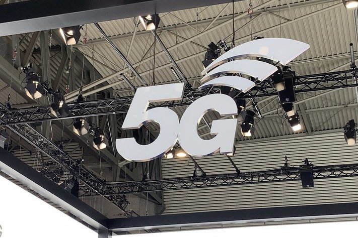 WIFINOVA's tweet photo. La llegada del 5G supone la resintonización del TDT. Actualmente, la televisión digital terrestre utiliza la banda de 700 MHz, una de las piedras angulares en el despliegue de esta nueva red.

📌 Los primeros encendidos de nuevas frecuencias tendrán l… https://t.co/eiQ5SBpV9W https://t.co/CIMKIDFL6P