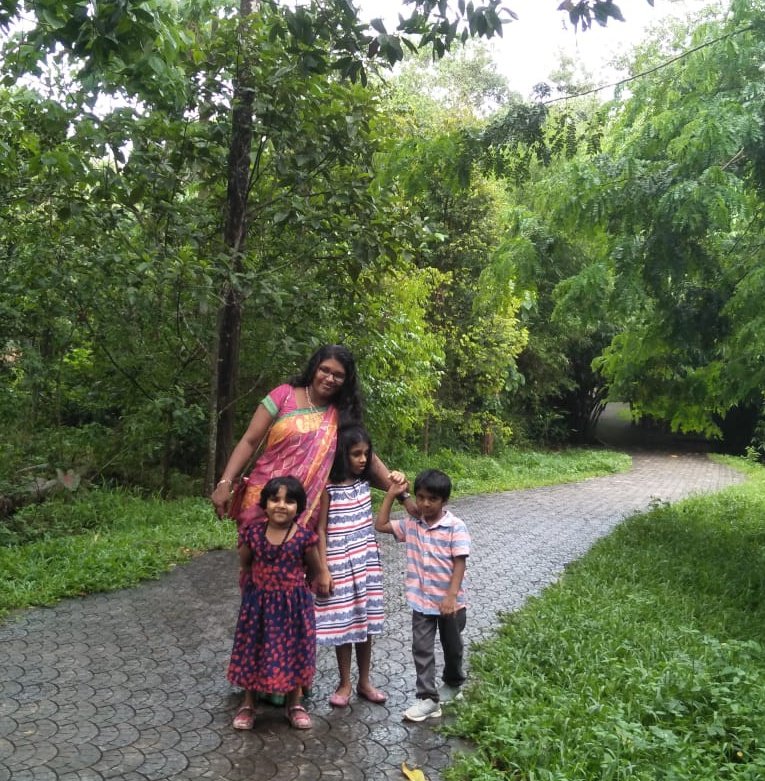 lintreesa tweet picture