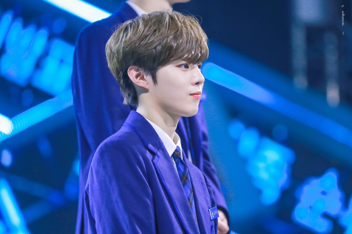softsweets1027's tweet photo. 190719 

여름 밤의 별보다 더 빛나는 별은 우석이라는 별입니다.💫

 #우석 #김우석 #프로듀스X101 #프듀X #PRODUCEX101 #엑스원 #X1 https://t.co/GF85km9OsV