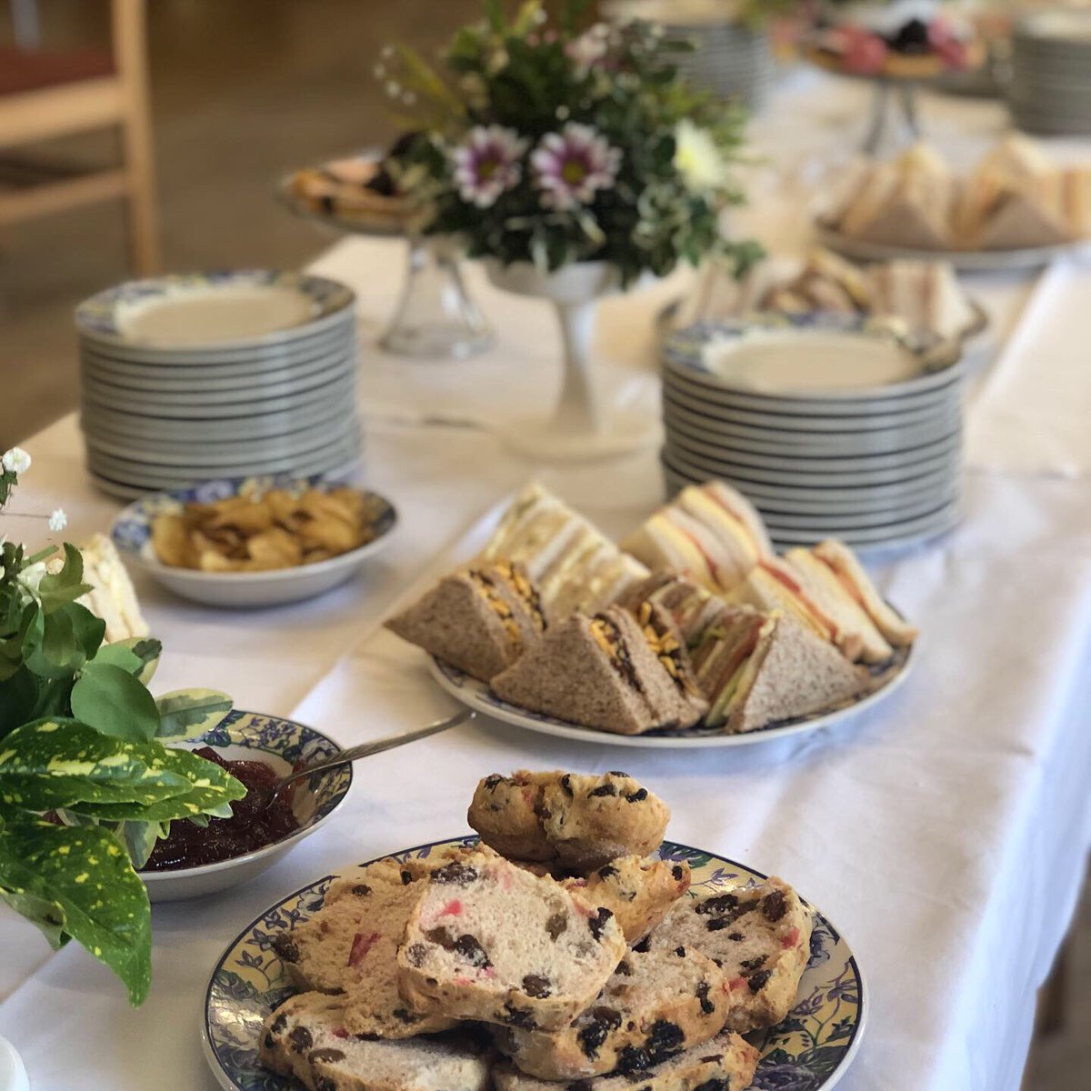 CentenaryProj's tweet photo. Everyone loves tiny sandwiches and cakes! We rounded our intern celebration up with afternoon tea for all our guests!
#CentenaryProject #DioceseOfSheffield #Interns #Celebration #AfternoonTea https://t.co/cqYAH3svYV