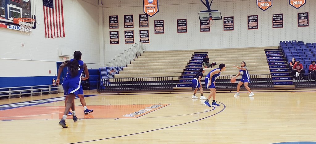 CoyoteWBB's tweet photo. Triple-Threat: @MKayaani
#PracticeSesh
@2019JucoWTop40 https://t.co/Qxcb0Fw4UB