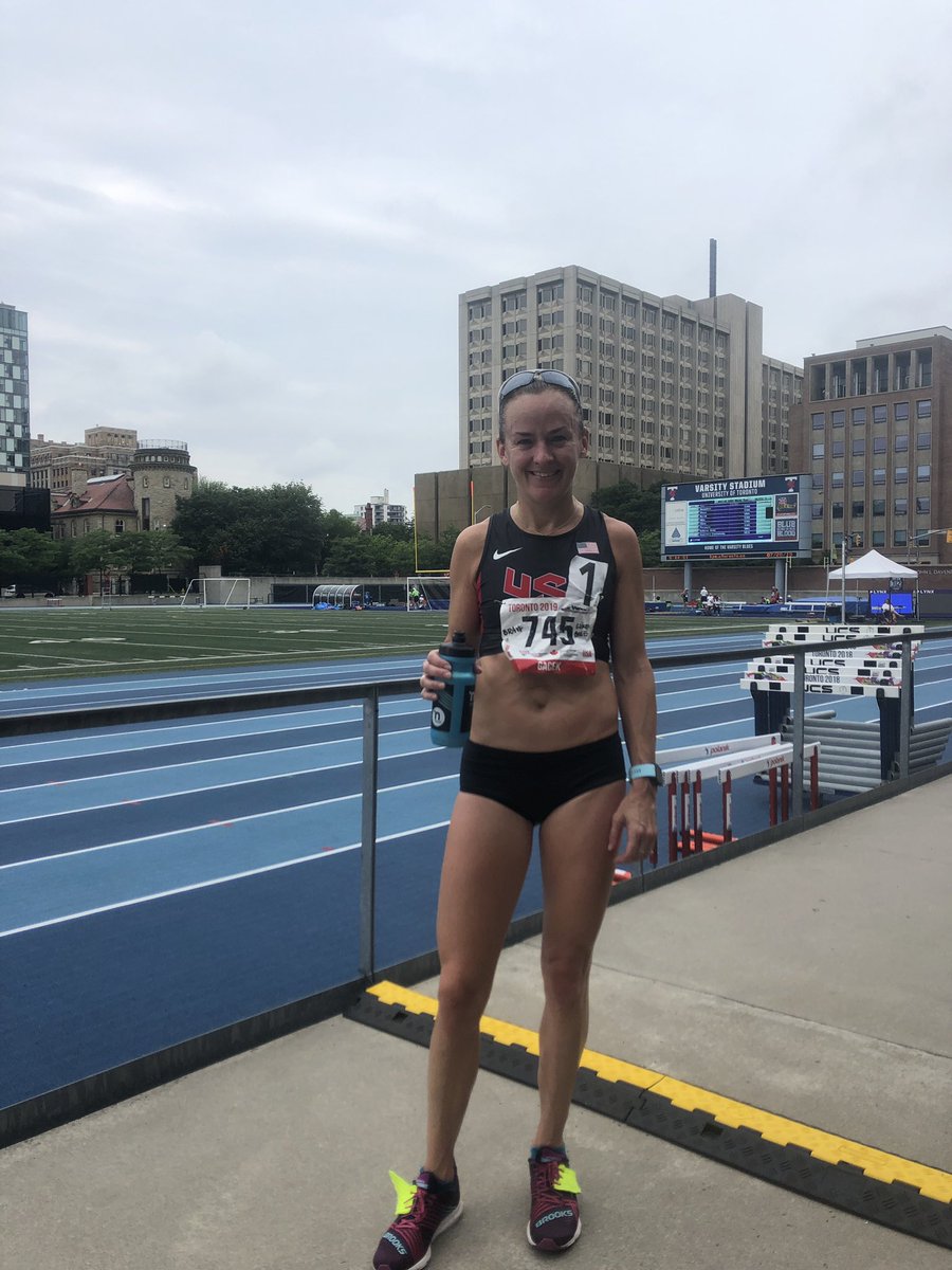 melissagacek's tweet photo. Thankful for the opportunity to run for Team USA and win the Gold medal /overall win in womenβs 5000 at #NCCWMA (worlds masters champs in Toronto) despite high temps/heat advisory today @DscvrStrength @nuunhydration
#bravelikegabe @runnfun #flystyle #usatfmasterstrack @oiselle https://t.co/vJ4vwo0ol8
