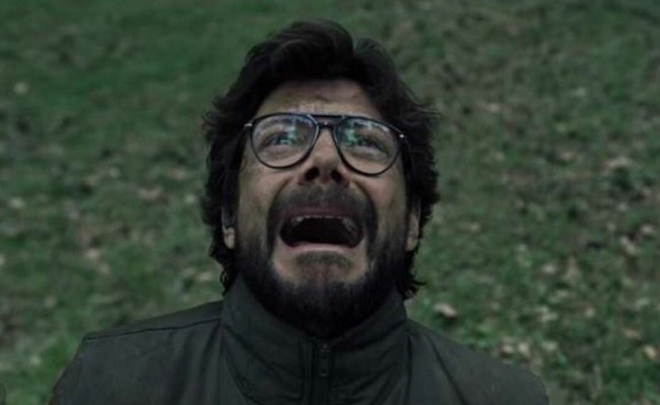 estoyansiosa's tweet photo. yo feliz cuándo salió la tercera temporada VS. yo cuándo la terminé 
#LaCasaDePapel https://t.co/GPMLz0ENYv