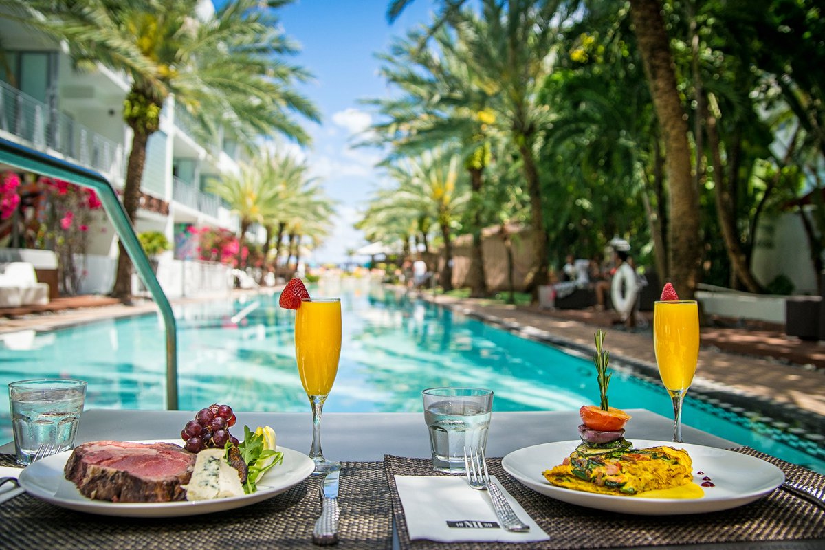 Enjoy #SundayBrunch tomorrow at Tamara's Bistro! There's no better way to start the day than a breakfast buffet, bottomless mimosas, and your choice of an entreé and dessert #poolside on #MiamiBeach! #OnlyatTheNational☀️
Reserve a table now: loom.ly/wJbrqQs