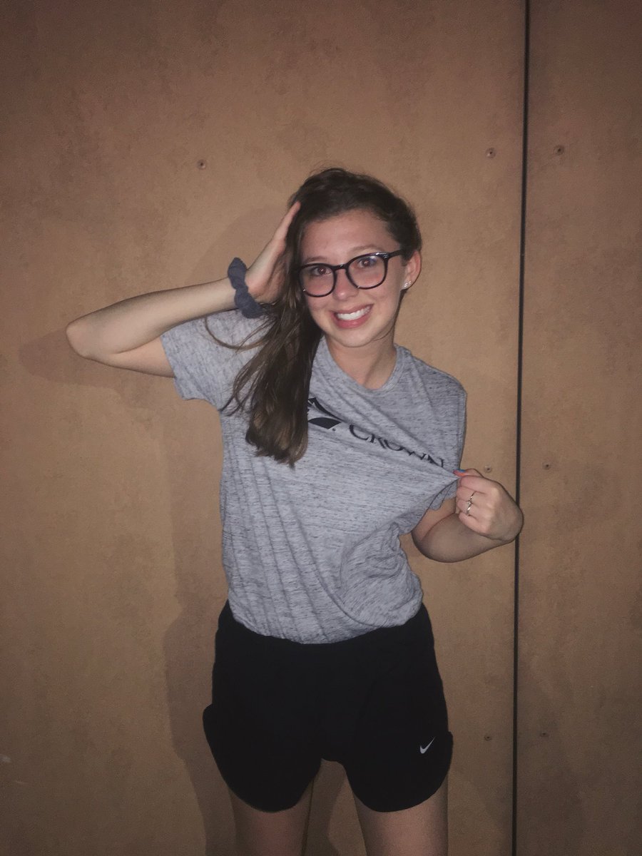 mckenzguillory's tweet photo. hey @CarolinaCrown I LOVE YOU https://t.co/NbjOCV77OW