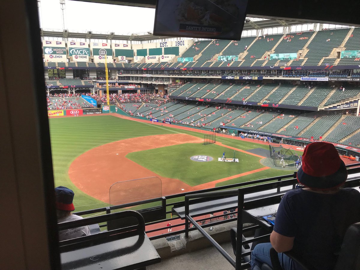 OfficerToth's tweet image. @Indians @keybank This is a BIG Upgrade Thanks for feeding me and letting Shelly &amp;amp; I use the suite to watch the game in the A/C #insidecat 🐈
