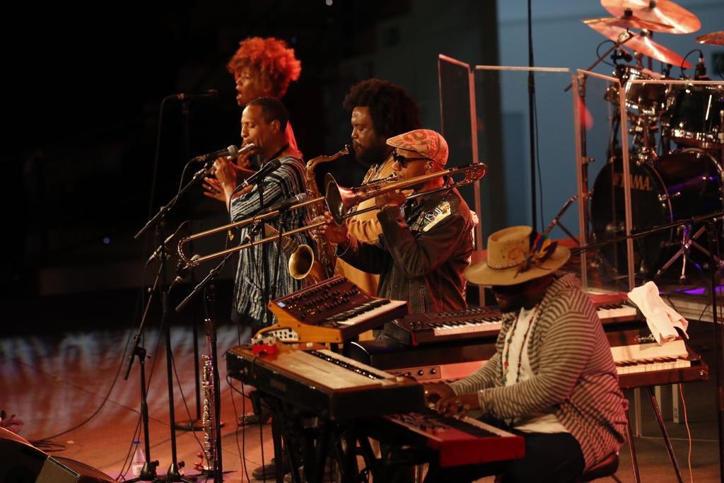De Marvin Gaye a Jimi Hendrix, Sonny Rollins, Archie Shepp y su “Attica Blues”... Great Black Music! <a href="/KamasiW/">Kamasi Washington</a>
#jazzvitoria #estápasando #oraintxebertan #vitoriagasteiz #jazz #jazzeuskadi #jazzfestival #euskadi #basquecountry