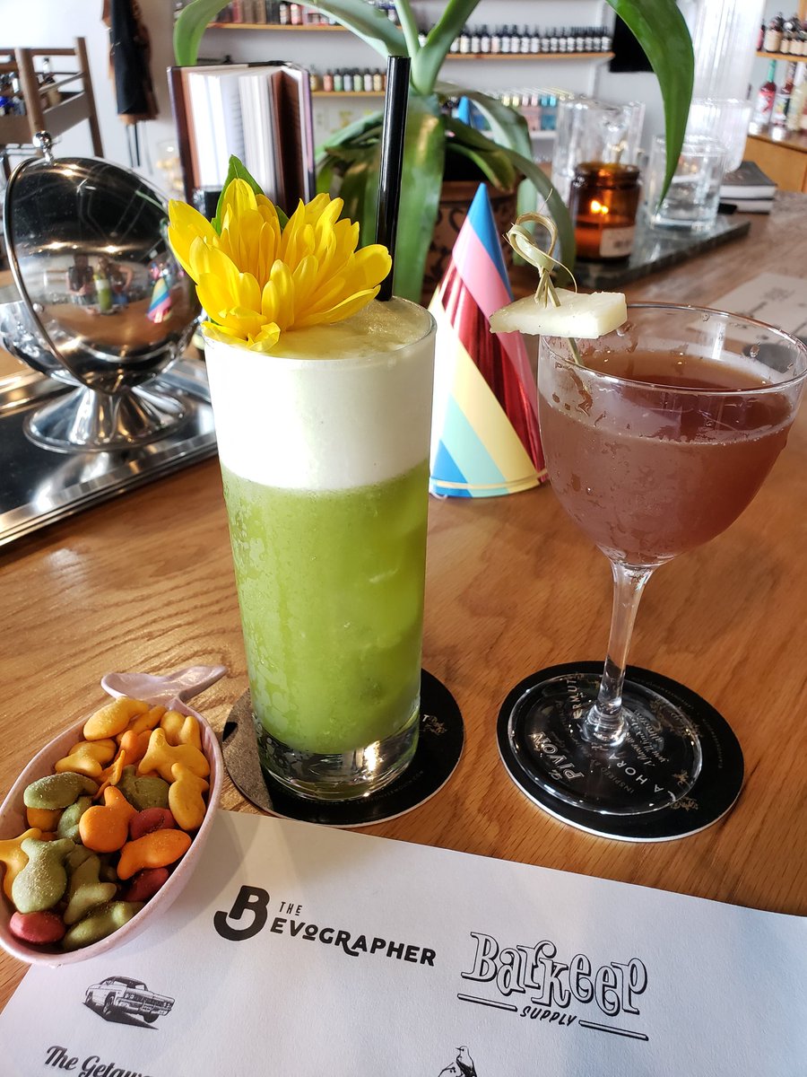 TakeABiteOK's tweet photo. Our friend #TheBevographer is slingin' some siiiiiiiick cocktails at #barkeepokc until 8ish tonight! Get here, folks!
ππ¨ The Getaway Impala- rum + cheese
π¦π³ The Scissortail Park- matcha, baby
ππ΄ Greg's Basic Bitch Birthday Bash- because, sprinkles https://t.co/YSw8cjPiAe