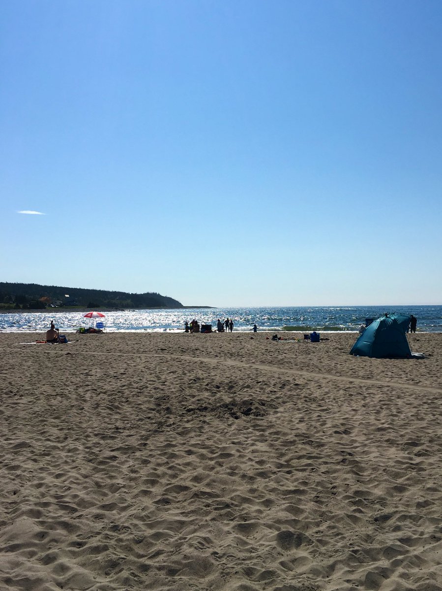 suzanne_chipp's tweet photo. If you’re not at the #HalifaxPride parade, you’re probably here 🏖🌊🌤 #beachday #halifaxheatwave https://t.co/JcGVUgXBhp