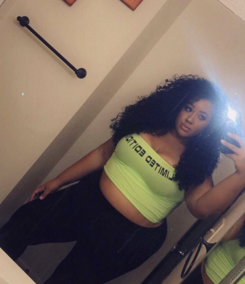 MiszJones's tweet photo. So, haiiiii ๐๐ฝ
This was my #BigFineFriday contribution yesterday ๐๐ #postbigfines #FineWomenFriday https://t.co/auBBYXP8Xt