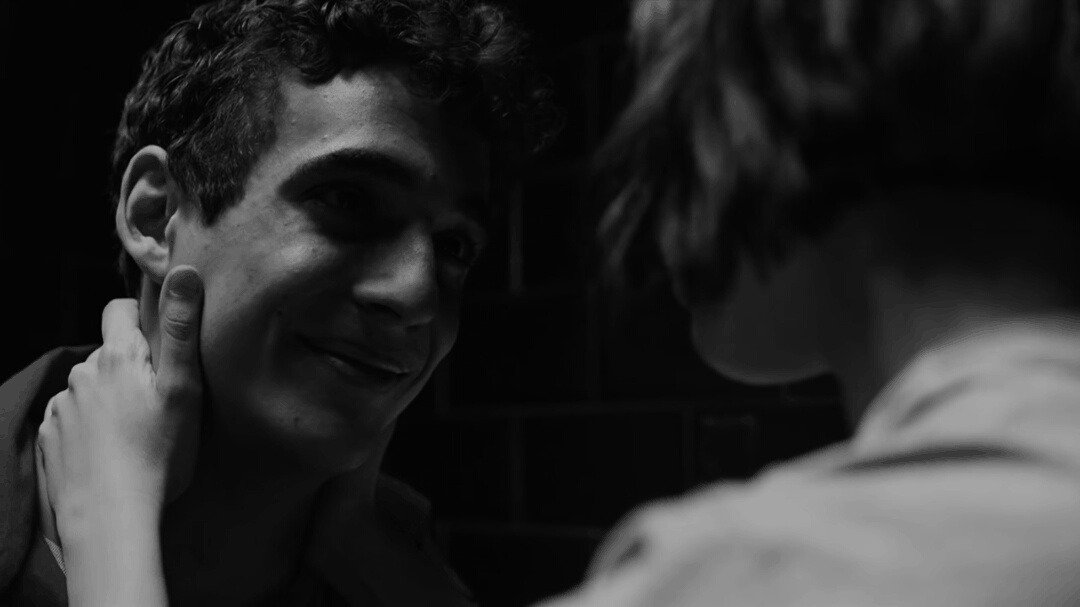 archivelcdpapel's tweet photo. just how fast the night changes #LaCasaDePapel https://t.co/IuYKjO1ipm
