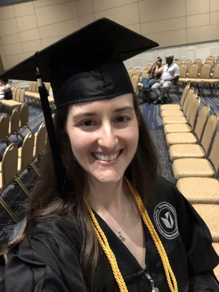 RachelCorkill's tweet photo. Graduation day!!!! #KellerProud https://t.co/tSNAJDLuP3