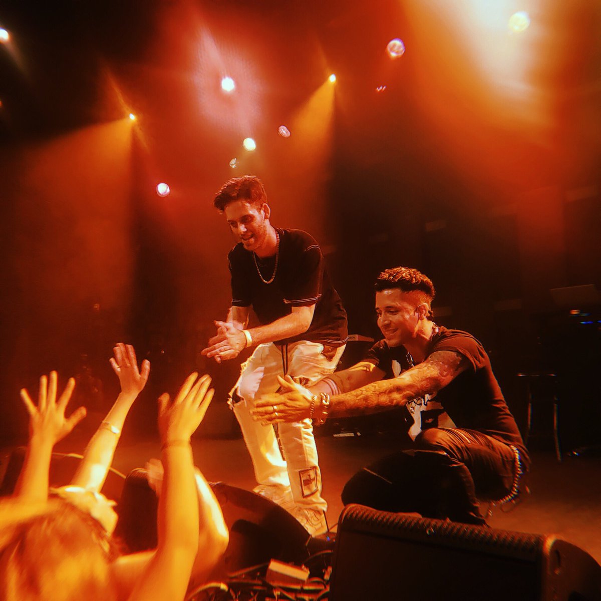 The love in the building last night was overwhelming 🙌🏻🙌🏼❤️ we’re grateful for each and every one of you who came to see us and rocked out with us and the other incredible artists. We promise you this is just the beginning 🔥🎉 love y’all! 
#grateful #popduo