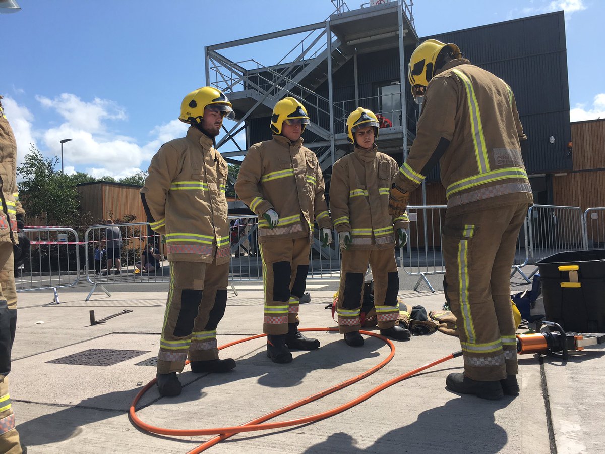 UKHeavyRescue's tweet image. #Haveago sessions at the @AvonFireRescue Heavy Rescue and Trauma Challenge, a chance to experience part of a Firefighters role in vehicle rescue #latesttechniques thanks to @HolmatroUK for their support