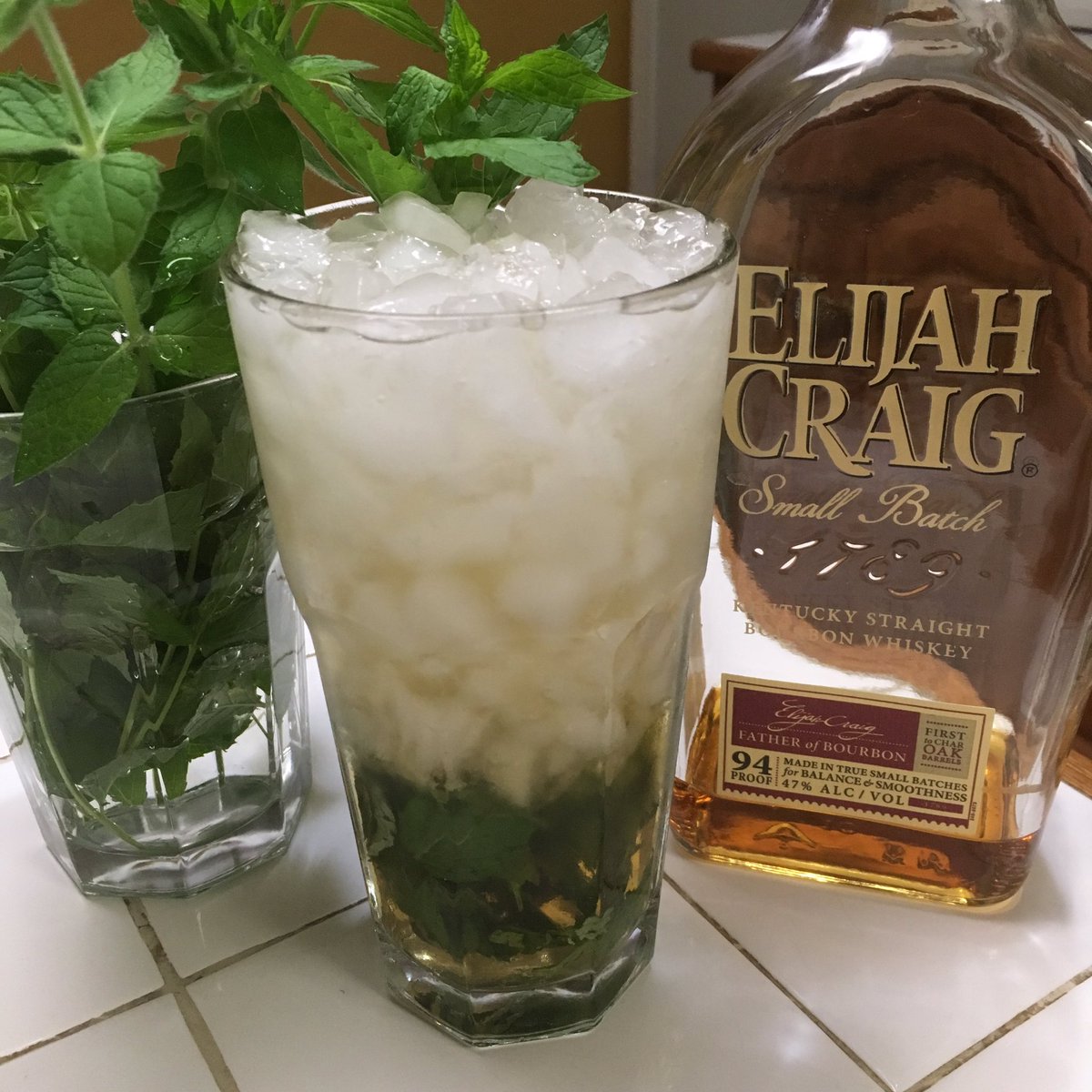 scochrane's tweet image. It’s too hot to anything but stay inside and #DayDrink. Plus, it’s a great way to use my mint that’s growing like crazy. #Twoast #NoFilter #MintJulep #ElijahCraig #MichiganHeatWave