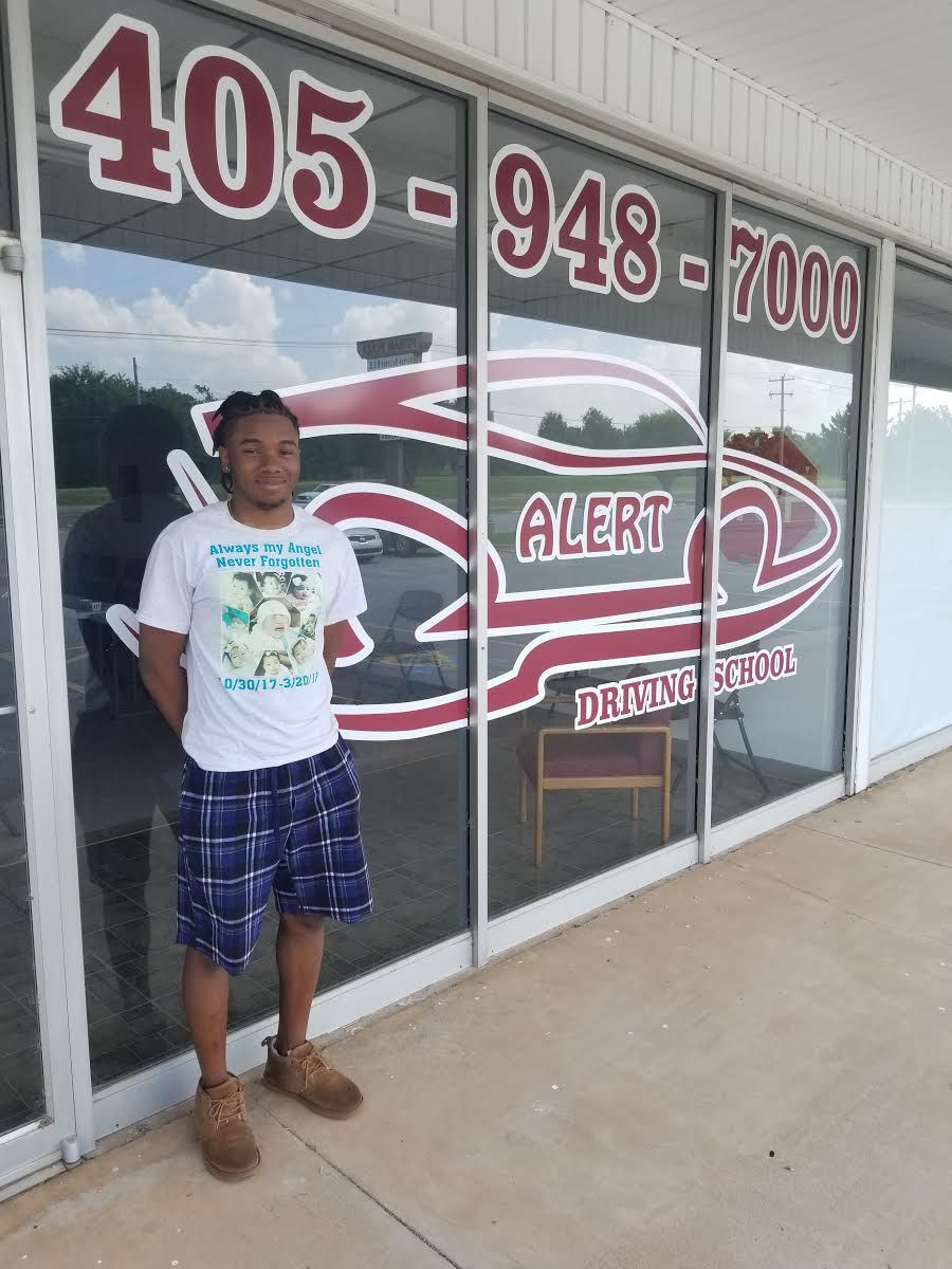 alertdrivingok's tweet image. Congratulations to Leonely, Ada and Socrates who passed their driver's license test!
Do you know an individual who could benefit from a driver's education course? We offer gift certificates. Call today (405) 948-7000
#alertdriving #driversed #newlylicensed