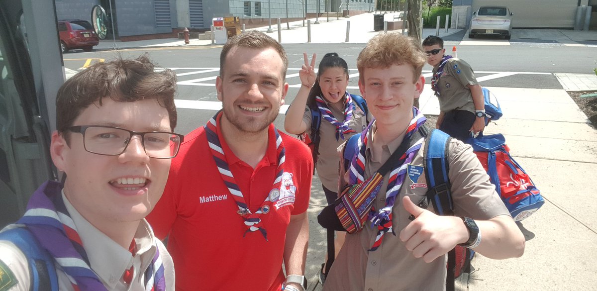 Hey hey, its only <a href="/MrMattyLo/">Matthew</a> welcoming us to our accommodation block with 😎 <a href="/Berks_WSJ2019/">WSJ Berkshire Units</a> #OnTheMove #OTM Good to see you