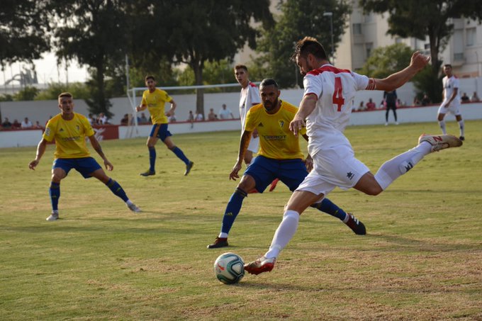 Sergio Sánchez y Salvi, en el duelo ante el Chiclana (Foto: CCF).