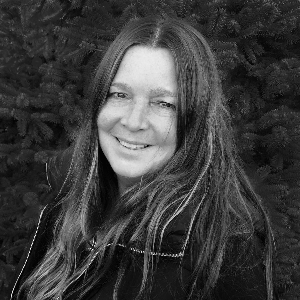 KMACMuseum's tweet photo. Mary Carothers is a multimedia artist with particular attention directed towards sculptures and installations that examine the historical and emotional weight of overlooked materials like door knobs and dandelion seeds. See her work as part of #KMACTriennial starting Aug 24th. https://t.co/beaNtcldko
