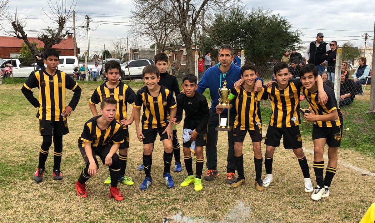 Baby Fútbol
Nuestra Categoría 2007 se consagró Campeón del Torneo Apertura 
Viva Siempre Peñarol !!!